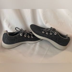 Allbirds charcoal gray wool lace up runners